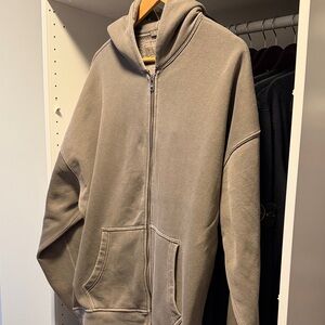 Abercrombie & Fitch Men's Beige Zip-Up Sweater